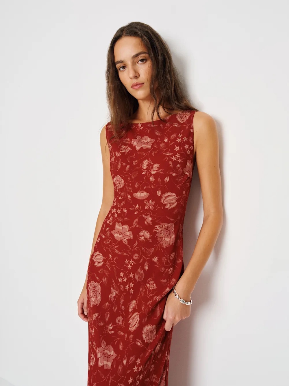 Sleeveless Floral Maxi Dress in Deep Red - Picture 2 of 4